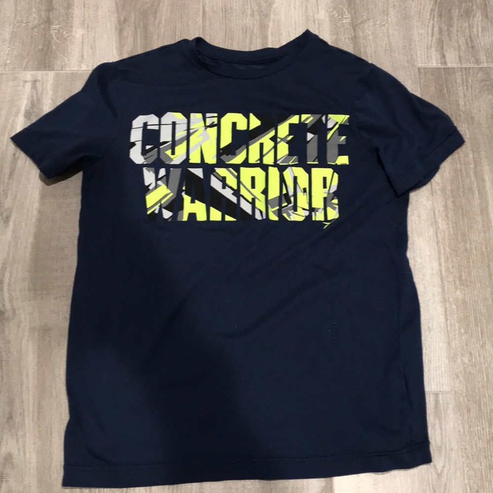 Old Navy athletic shirt